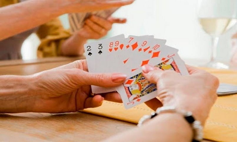 Game phỏm và cách thể loại đánh bài có gì hấp dẫn